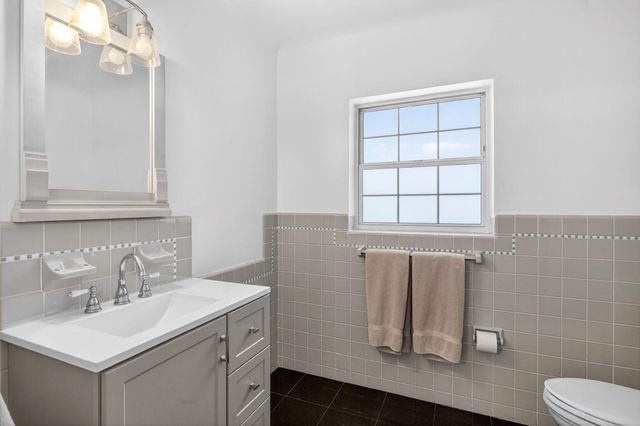 581 SE 11th Street, Pompano Beach, FL 33060