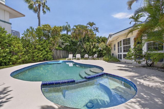 581 SE 11th Street, Pompano Beach, FL 33060