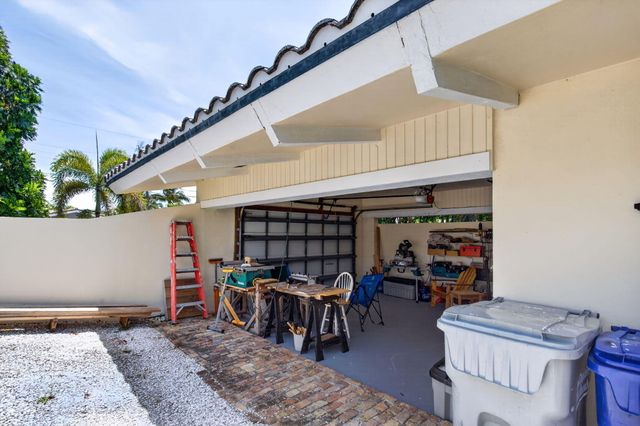 581 SE 11th Street, Pompano Beach, FL 33060