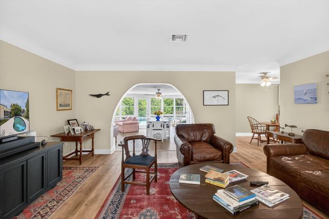 581 SE 11th Street, Pompano Beach, FL 33060
