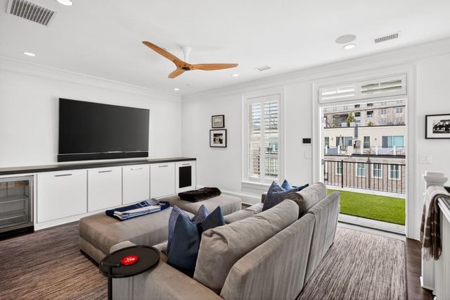 58 Sheridan Drive NE 19, Atlanta, GA 30305