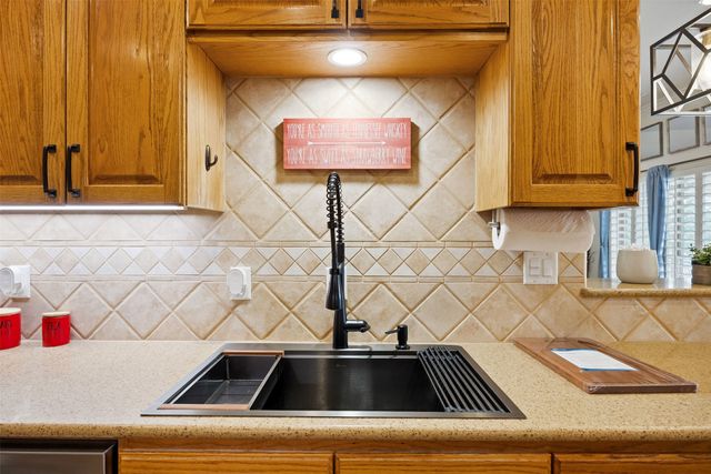 7520 Muirfield Drive, Cleburne, TX 76033