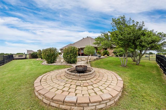 7520 Muirfield Drive, Cleburne, TX 76033