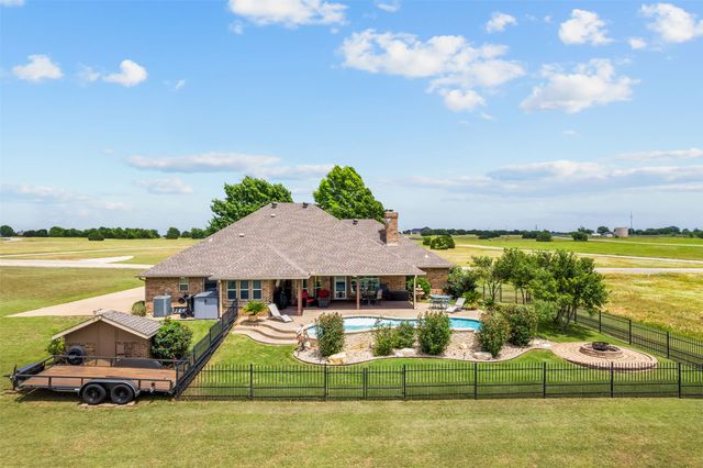 7520 Muirfield Drive, Cleburne, TX 76033