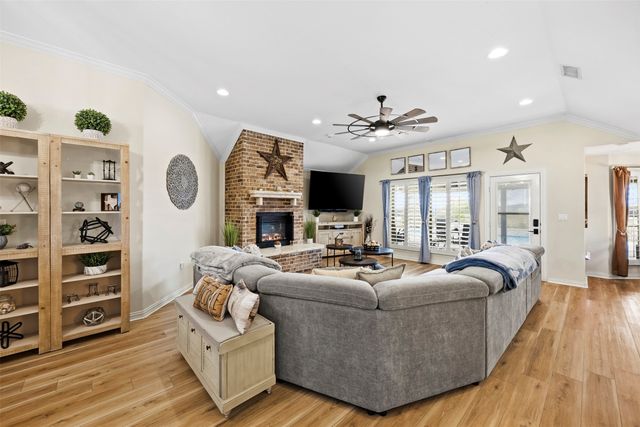7520 Muirfield Drive, Cleburne, TX 76033