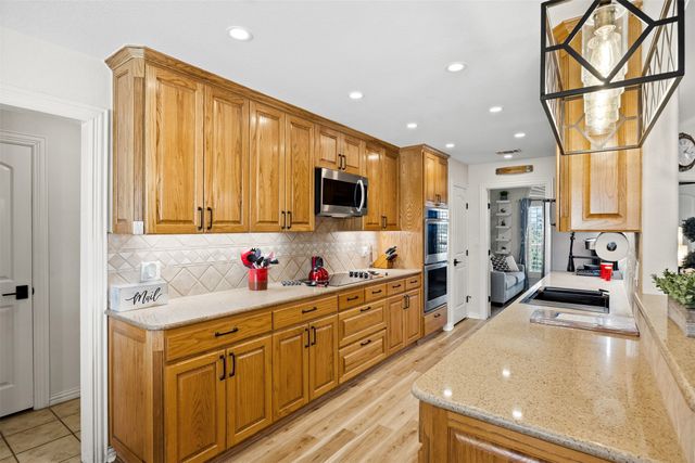 7520 Muirfield Drive, Cleburne, TX 76033