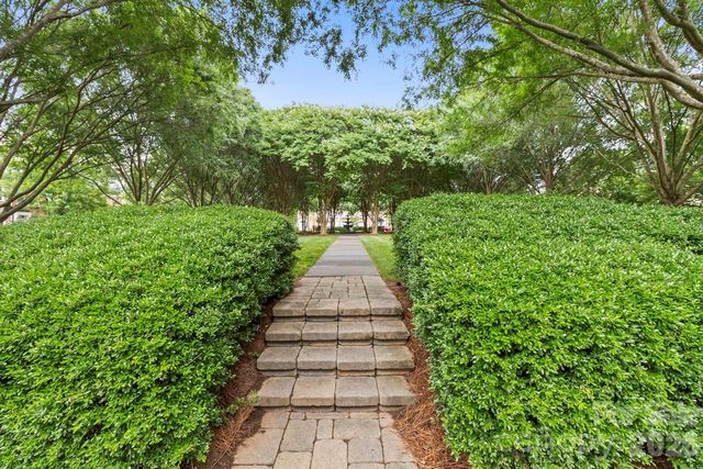 807 Cattaloochee Lane, Huntersville, NC 28078