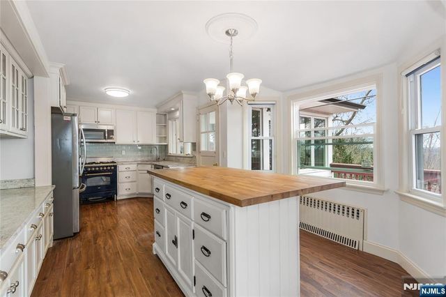 145 Highview Terrace, Hawthorne, NJ 07506