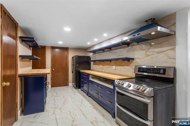 145 Highview Terrace, Hawthorne, NJ 07506