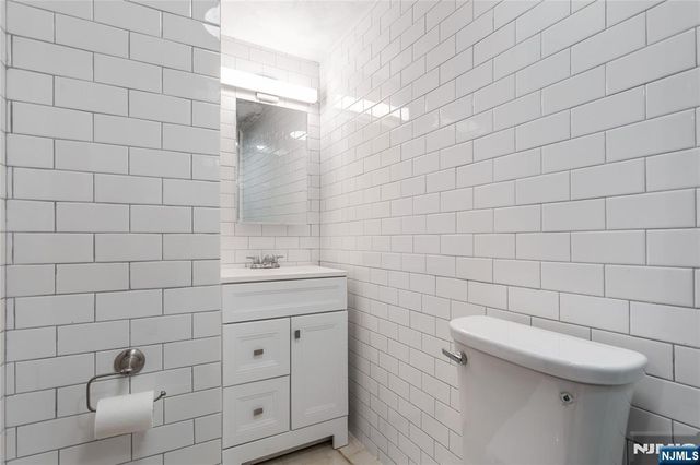 145 Highview Terrace, Hawthorne, NJ 07506