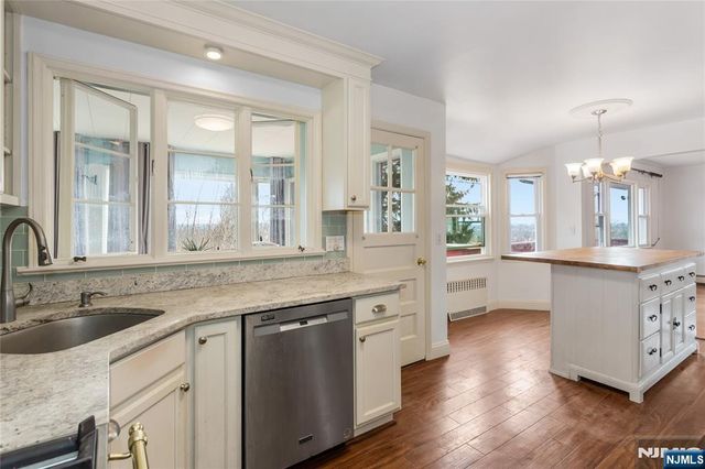 145 Highview Terrace, Hawthorne, NJ 07506