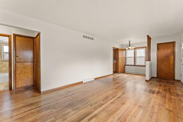 7021 Osborn Avenue, Hammond, IN 46323