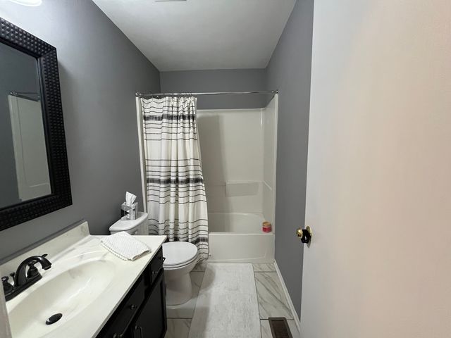 10520 Thornton Way, Huntley, IL 60142