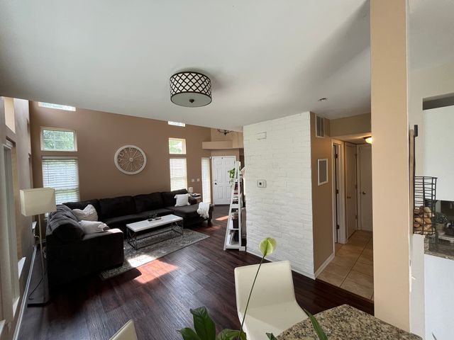 10520 Thornton Way, Huntley, IL 60142