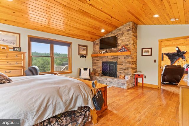 114 REIBERS CHURCH RD, Shermans Dale, PA 17090