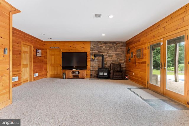 114 REIBERS CHURCH RD, Shermans Dale, PA 17090