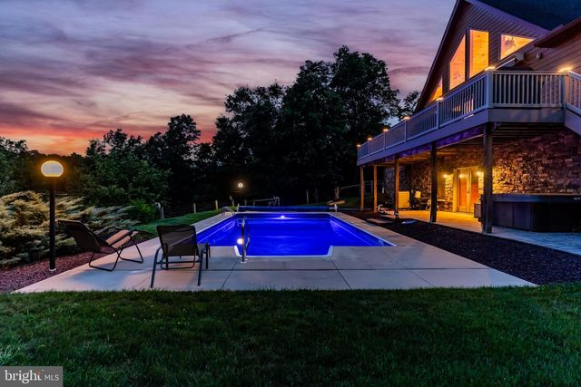 114 REIBERS CHURCH RD, Shermans Dale, PA 17090