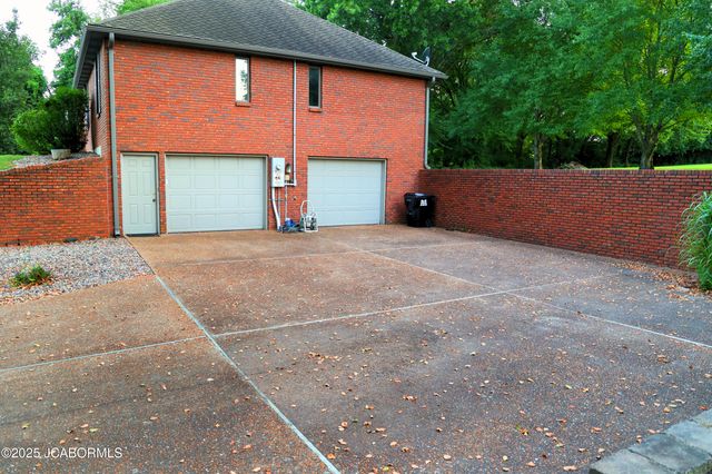 2704 COVEY LANE, Jefferson City, MO 65109