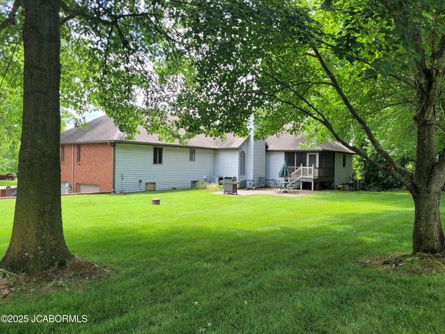 2704 COVEY LANE, Jefferson City, MO 65109