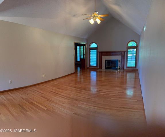 2704 COVEY LANE, Jefferson City, MO 65109