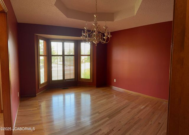 2704 COVEY LANE, Jefferson City, MO 65109