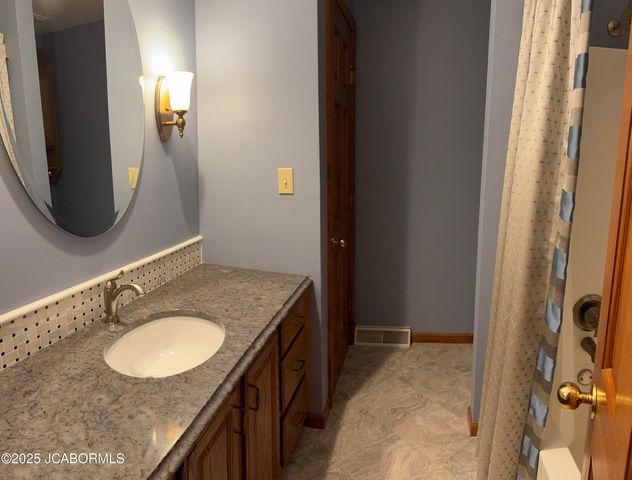 2704 COVEY LANE, Jefferson City, MO 65109