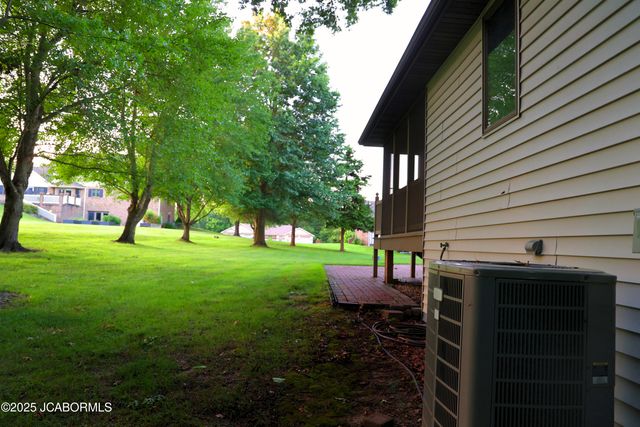 2704 COVEY LANE, Jefferson City, MO 65109