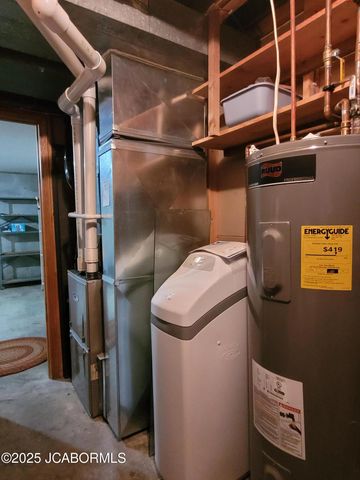 2704 COVEY LANE, Jefferson City, MO 65109