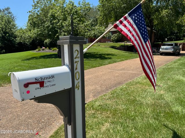 2704 COVEY LANE, Jefferson City, MO 65109
