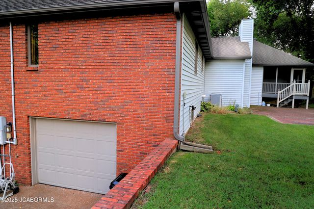 2704 COVEY LANE, Jefferson City, MO 65109