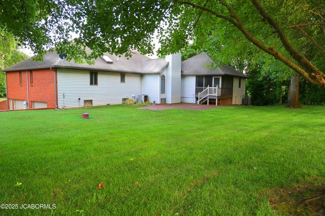 2704 COVEY LANE, Jefferson City, MO 65109