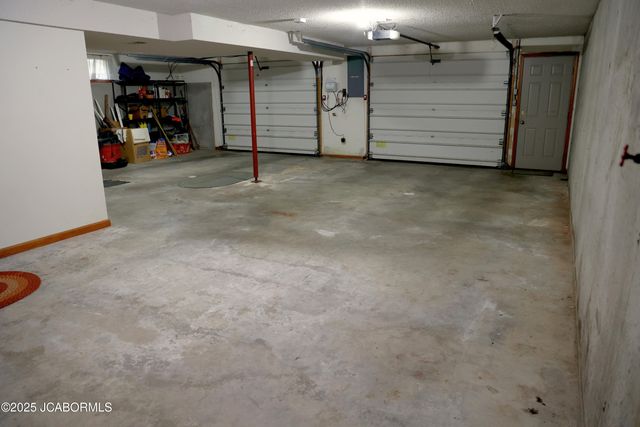 2704 COVEY LANE, Jefferson City, MO 65109