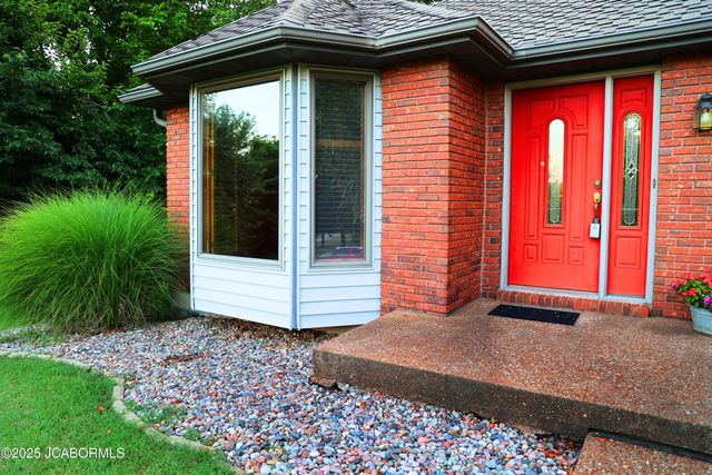 2704 COVEY LANE, Jefferson City, MO 65109