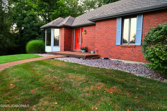 2704 COVEY LANE, Jefferson City, MO 65109