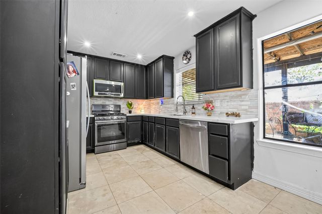 8802 Outview Court, Houston, TX 77040