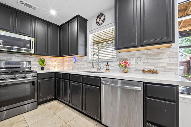 8802 Outview Court, Houston, TX 77040