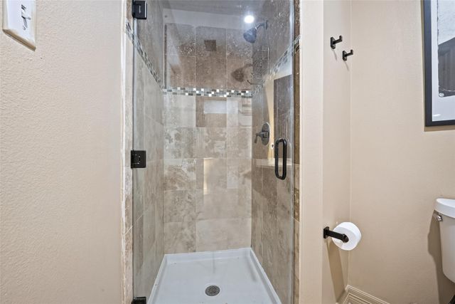 8802 Outview Court, Houston, TX 77040