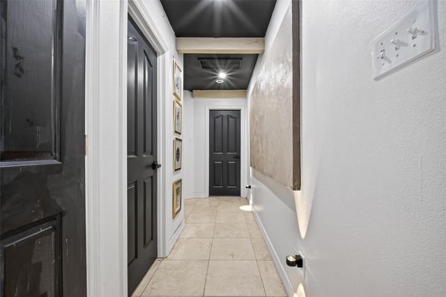 8802 Outview Court, Houston, TX 77040
