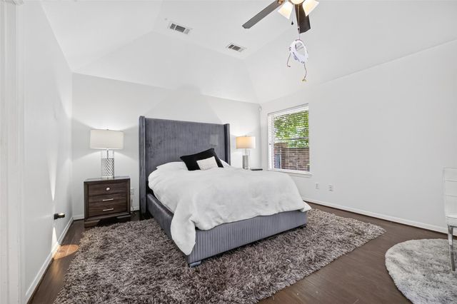 8802 Outview Court, Houston, TX 77040