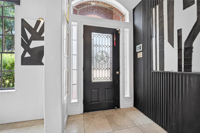 8802 Outview Court, Houston, TX 77040