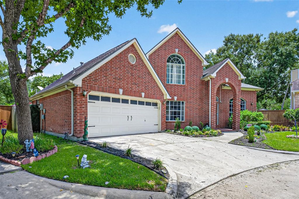 8802 Outview Court, Houston, TX 77040