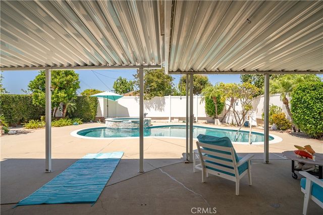733 S Bender Avenue, Glendora, CA 91740