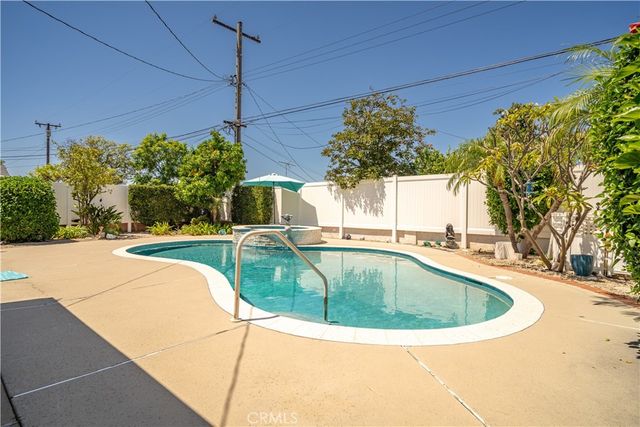 733 S Bender Avenue, Glendora, CA 91740