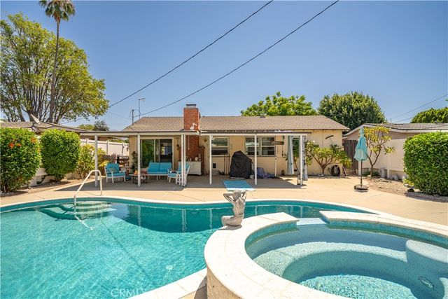 733 S Bender Avenue, Glendora, CA 91740