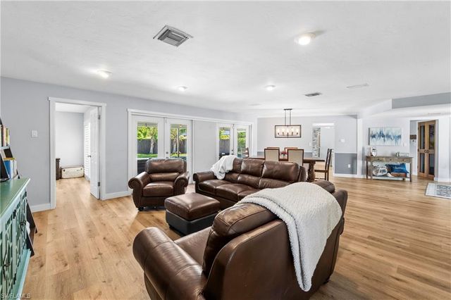 1513 Manchester BLVD, Fort Myers, FL 33919