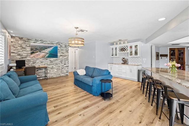 1513 Manchester BLVD, Fort Myers, FL 33919