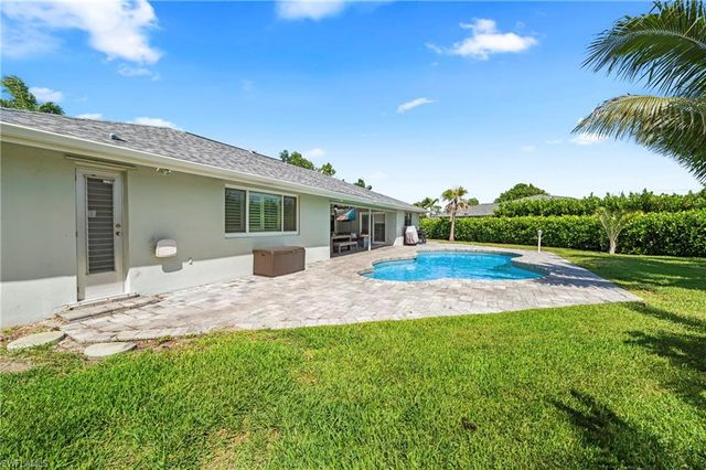 1513 Manchester BLVD, Fort Myers, FL 33919