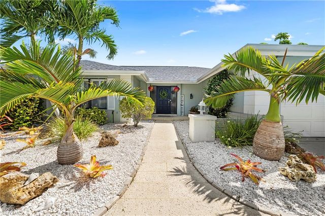 1513 Manchester BLVD, Fort Myers, FL 33919