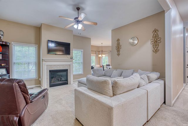 2741 Beaumont Drive, Evansville, IN 47725