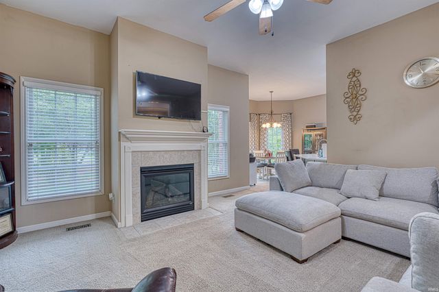 2741 Beaumont Drive, Evansville, IN 47725